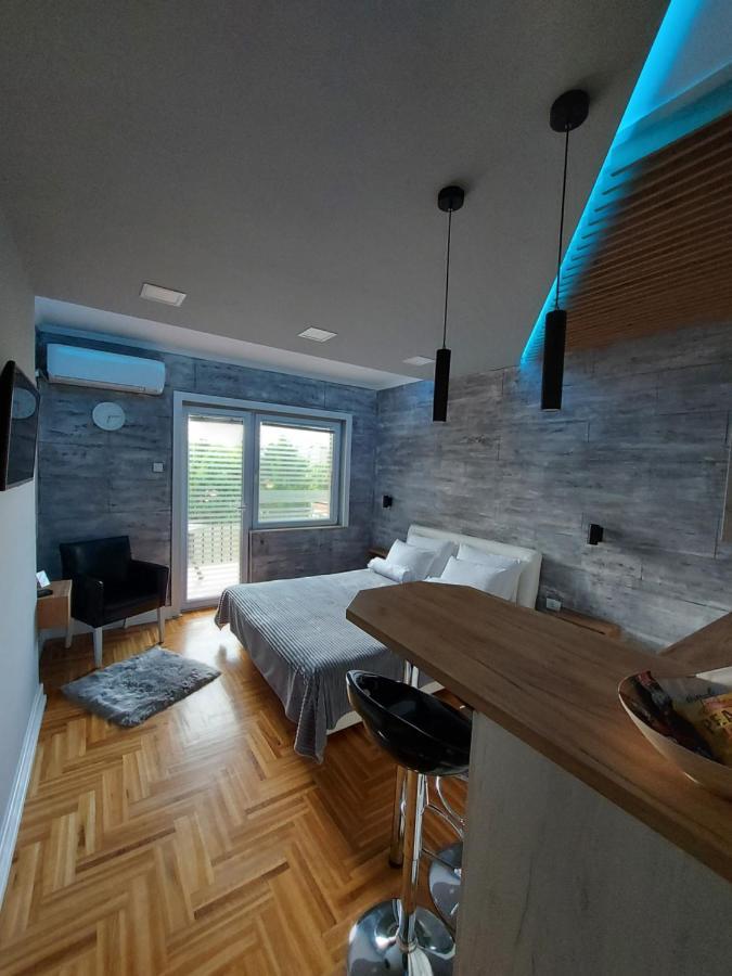 Apartman Studio Milica I Subotica Extérieur photo